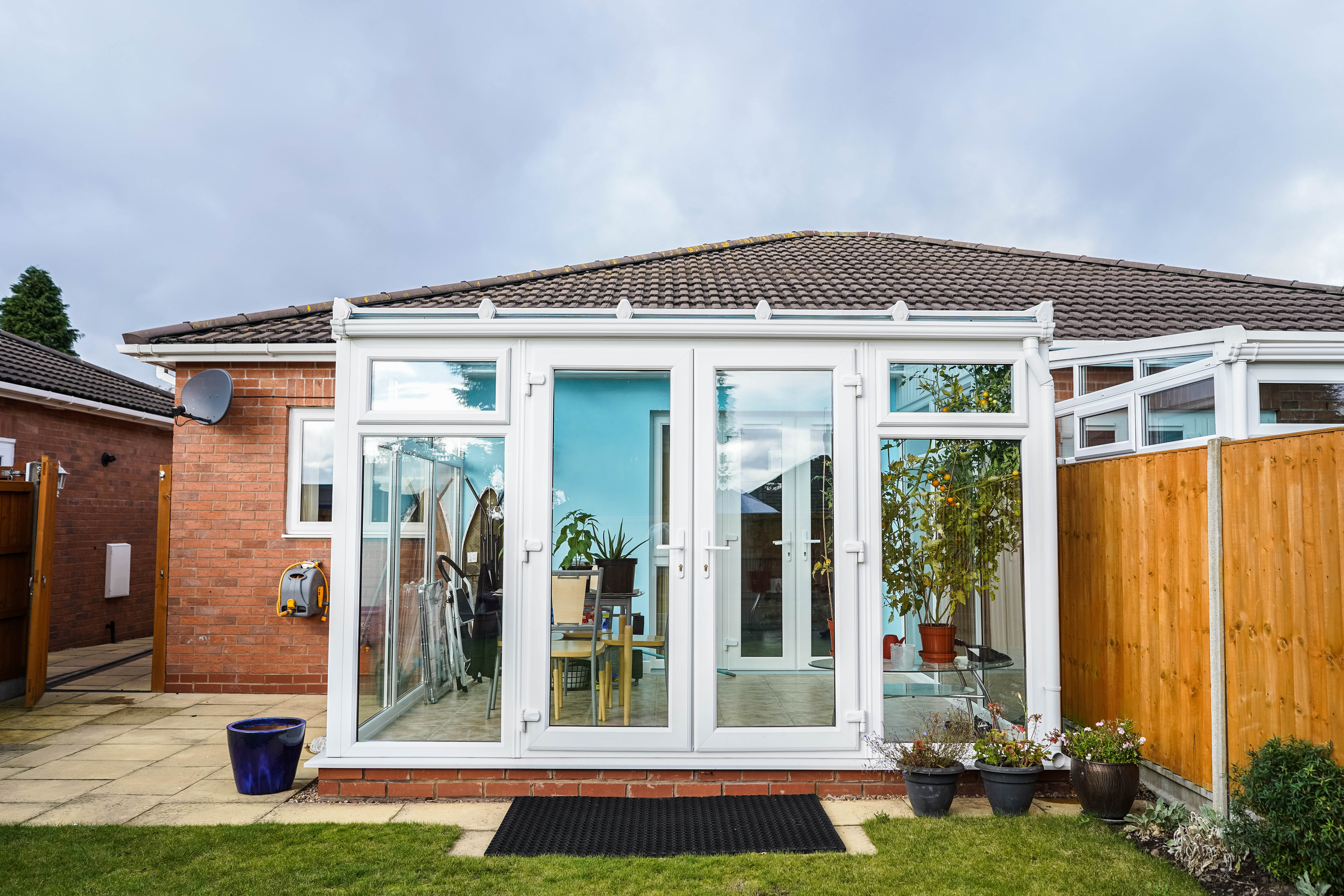 How To Clean Conservatory Windows & uPVC Frames?